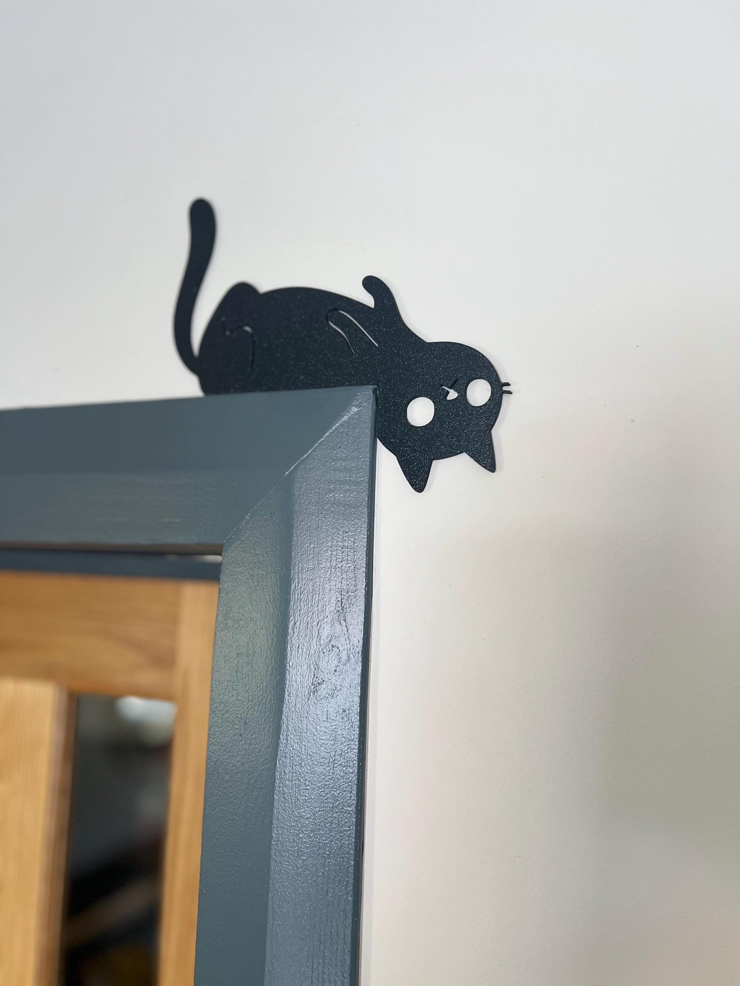 3D Printed Cat Doorway Decoration: Playful Feline Home Accent
