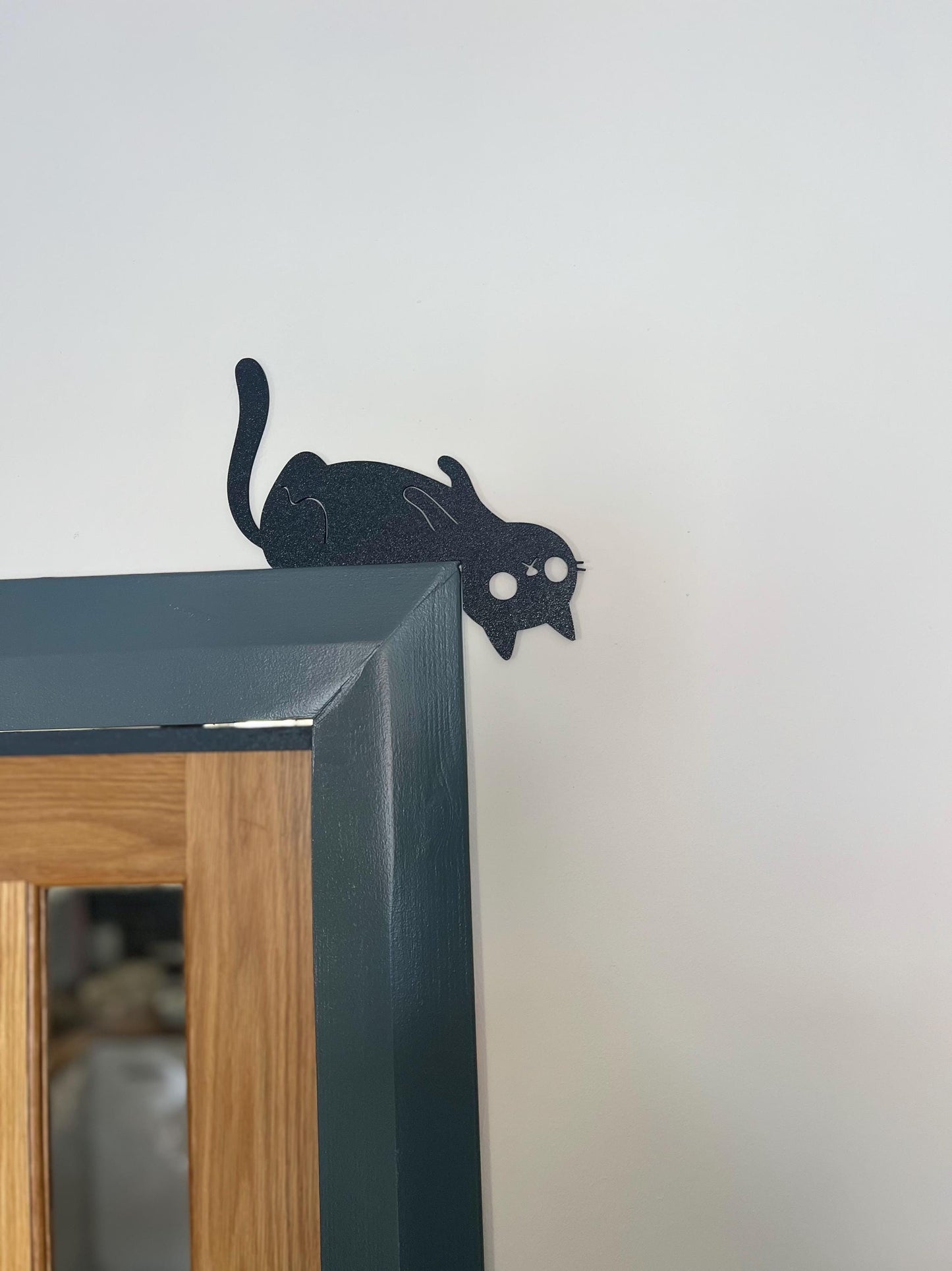 3D Printed Cat Doorway Decoration: Playful Feline Home Accent