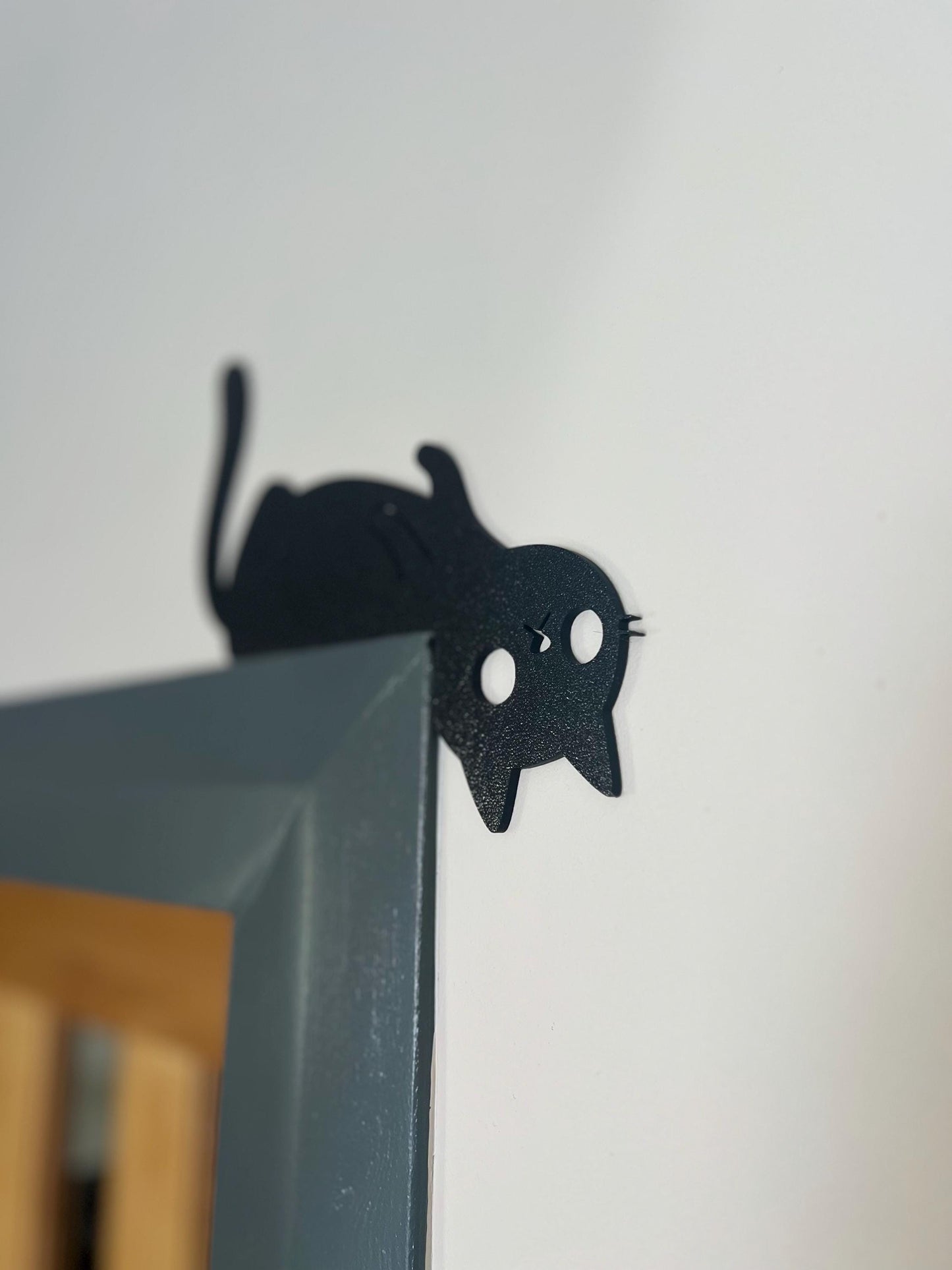 3D Printed Cat Doorway Decoration: Playful Feline Home Accent
