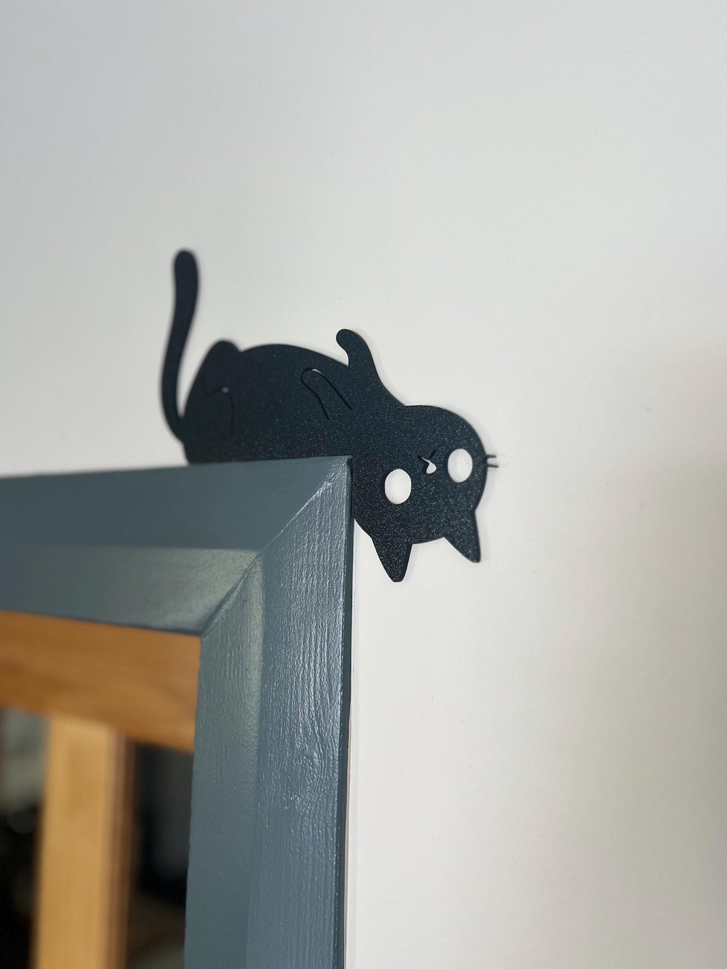3D Printed Cat Doorway Decoration: Playful Feline Home Accent