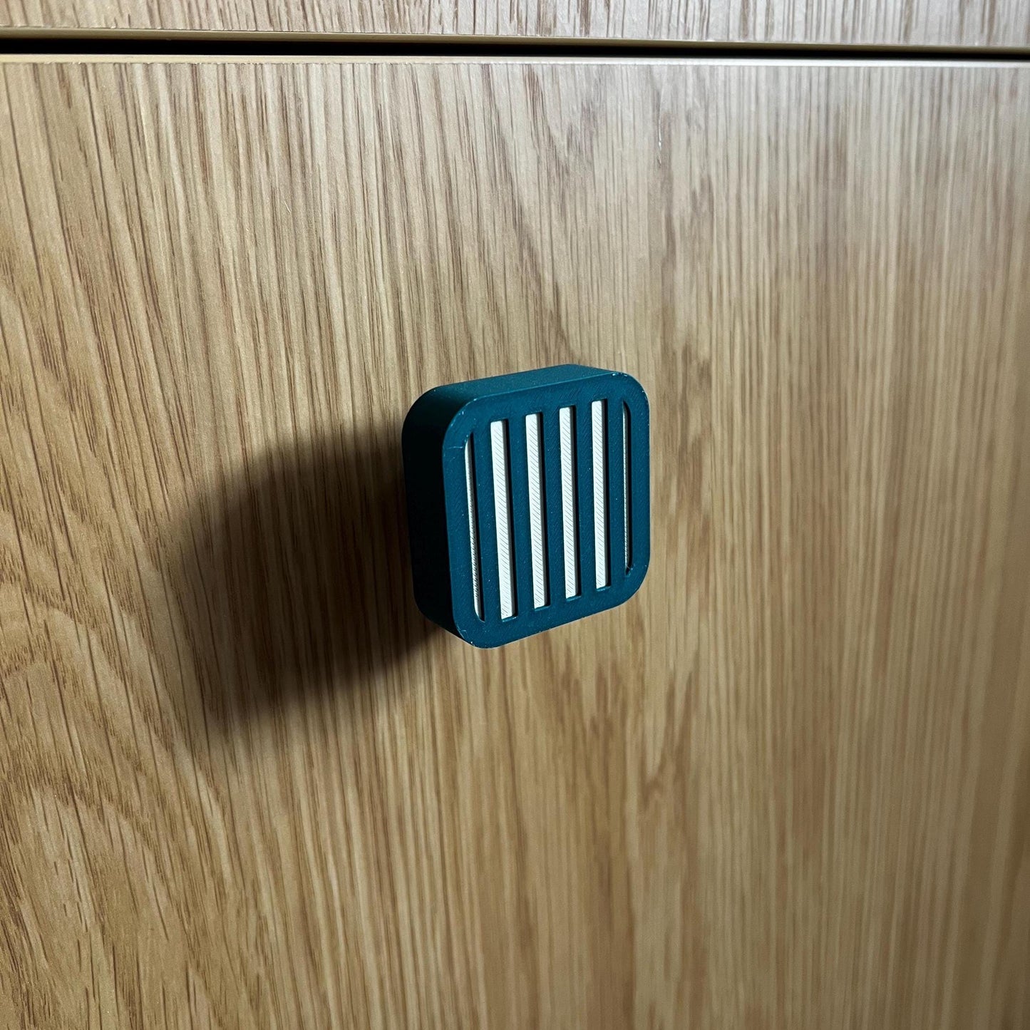 Two-Tone 3D Printed Drawer Pull: Teal & Beige Geometric Cabinet Handle