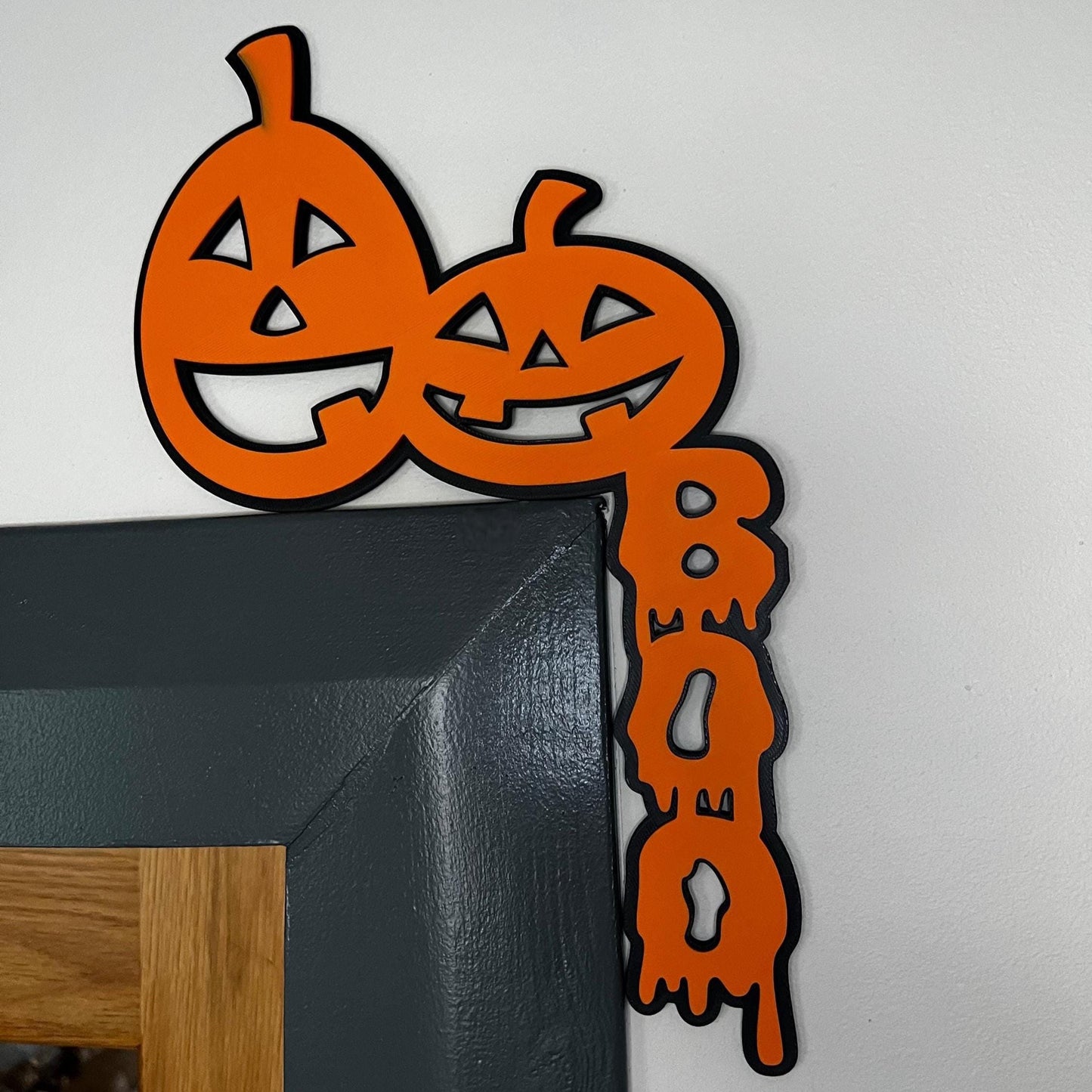 Halloween Pumpkin BOO Door Corner Sign: Spooky Jack-o'-Lantern Decor