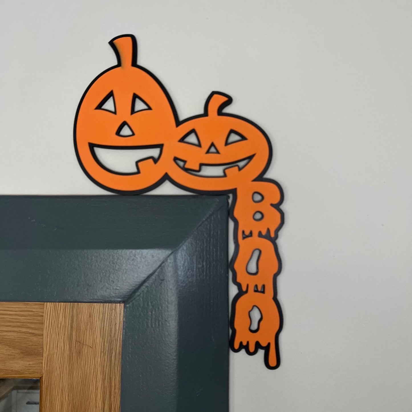 Halloween Pumpkin BOO Door Corner Sign: Spooky Jack-o'-Lantern Decor
