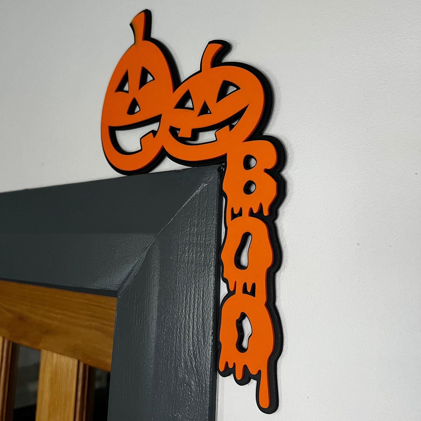 Halloween Pumpkin BOO Door Corner Sign: Spooky Jack-o'-Lantern Decor