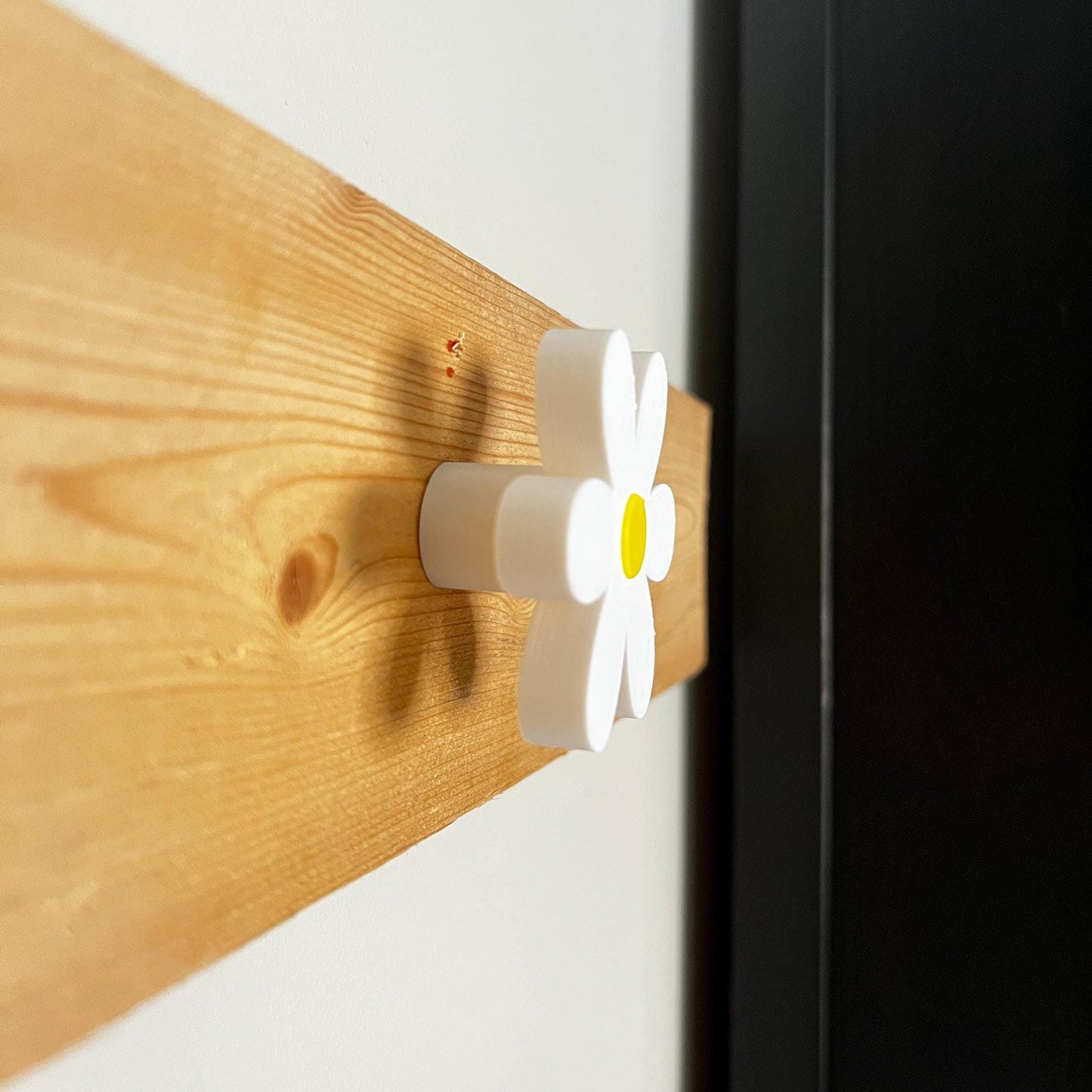 Daisy Flower Wall Hook | Cute Decorative Coat Hook | Kids Room, Nursery, Entryway Storage