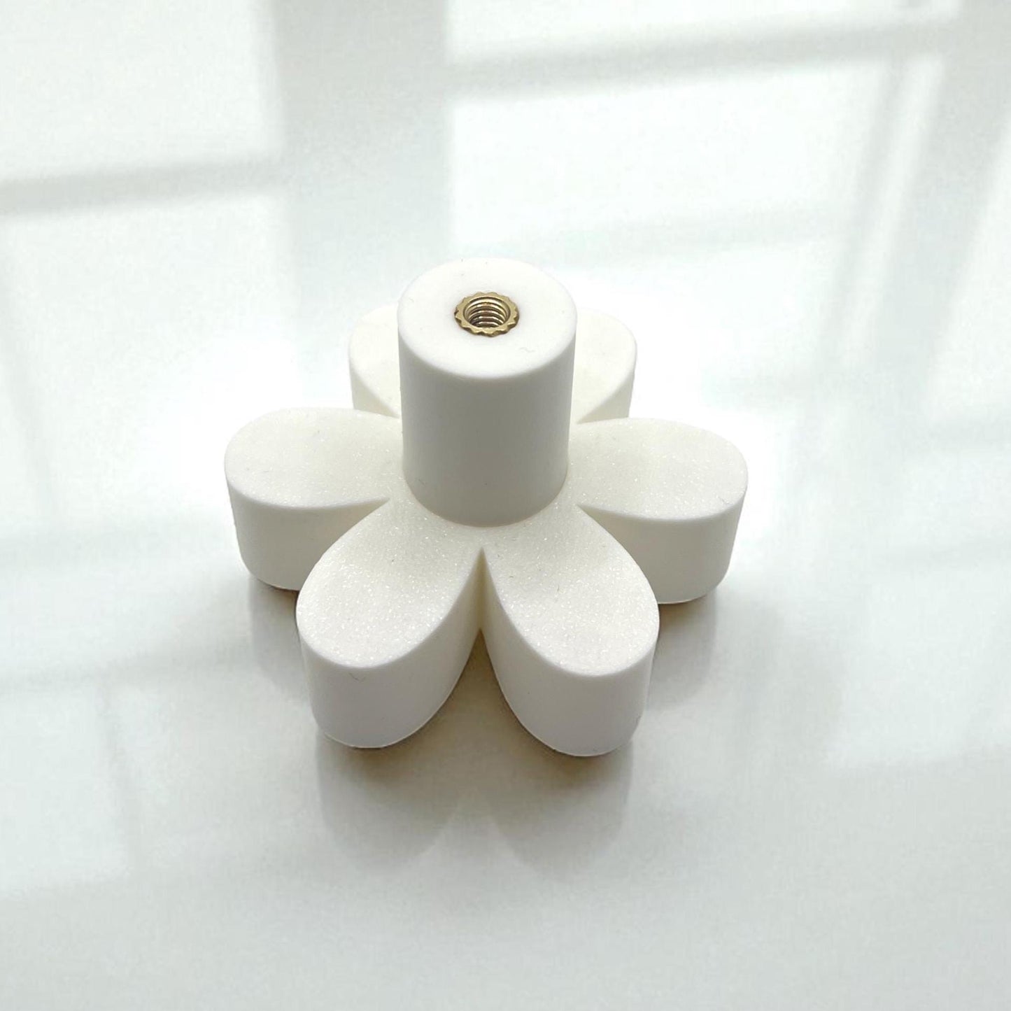Daisy Groovy Drawer Knob (rounded) – Whimsical White Flower Cabinet Pull with Yellow Center