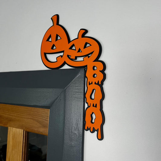 Halloween Pumpkin BOO Door Corner Sign – Spooky Dripping Lettering Jack-o'-Lantern Decor for Porch & Home - Left or Right corner