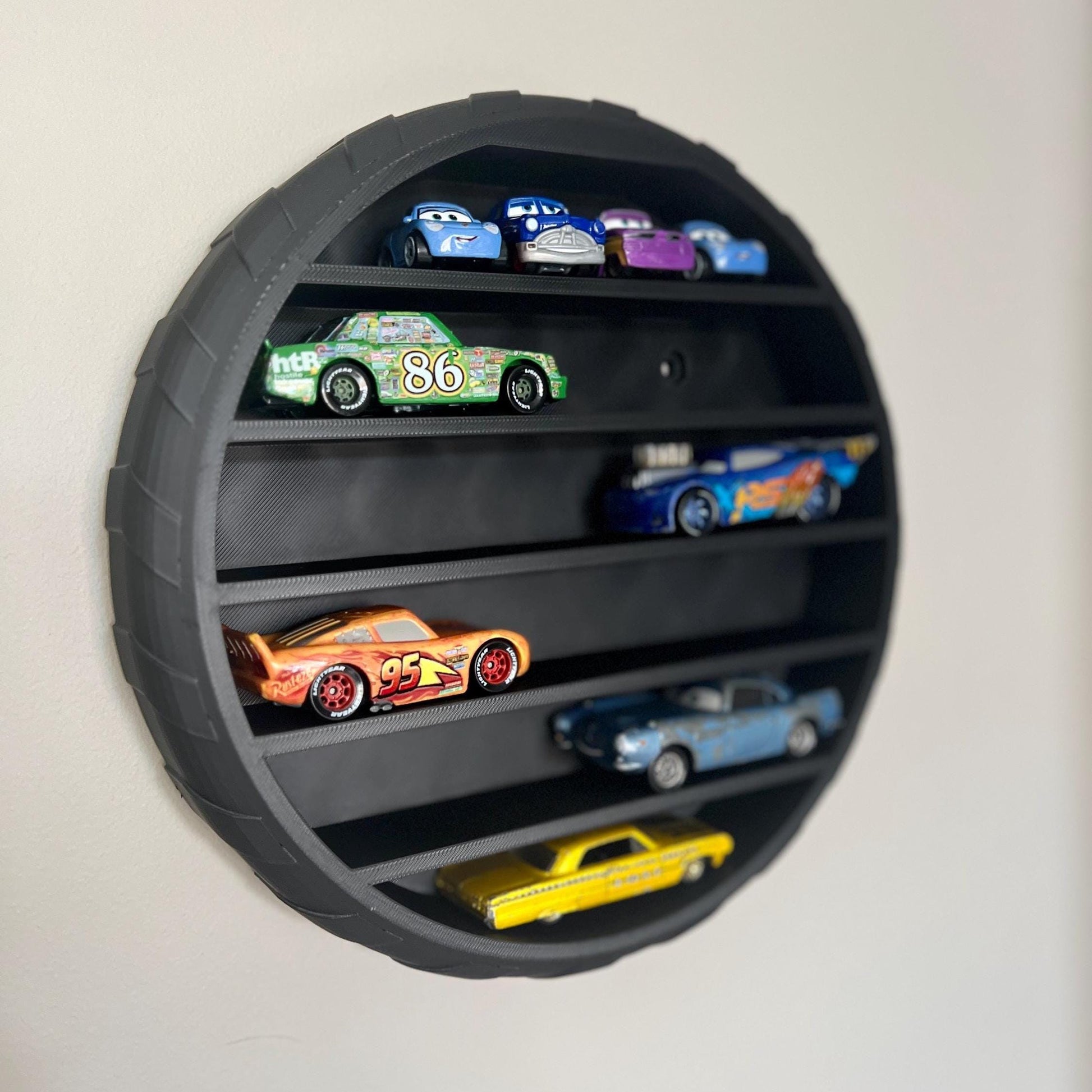 Tyre-Shaped Display Shelf: 3D Printed Wall-Mounted Organizer for Diecast Cars