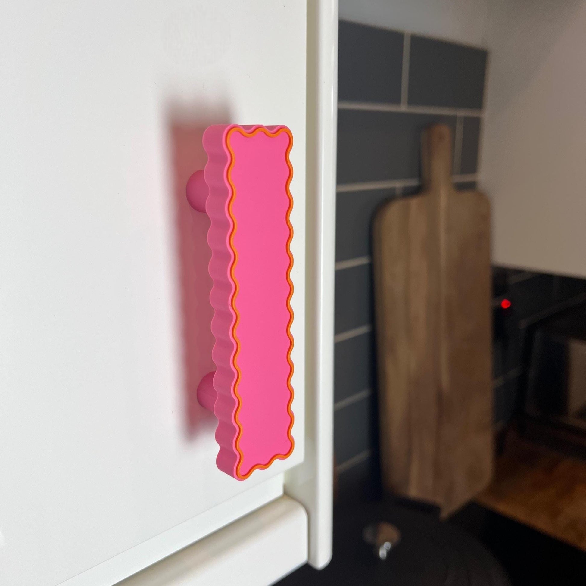 Pink Wavy Retro Cabinet Pulls – Fun & Colorful 3D Printed Handles (3&quot; Screw Spacing)
