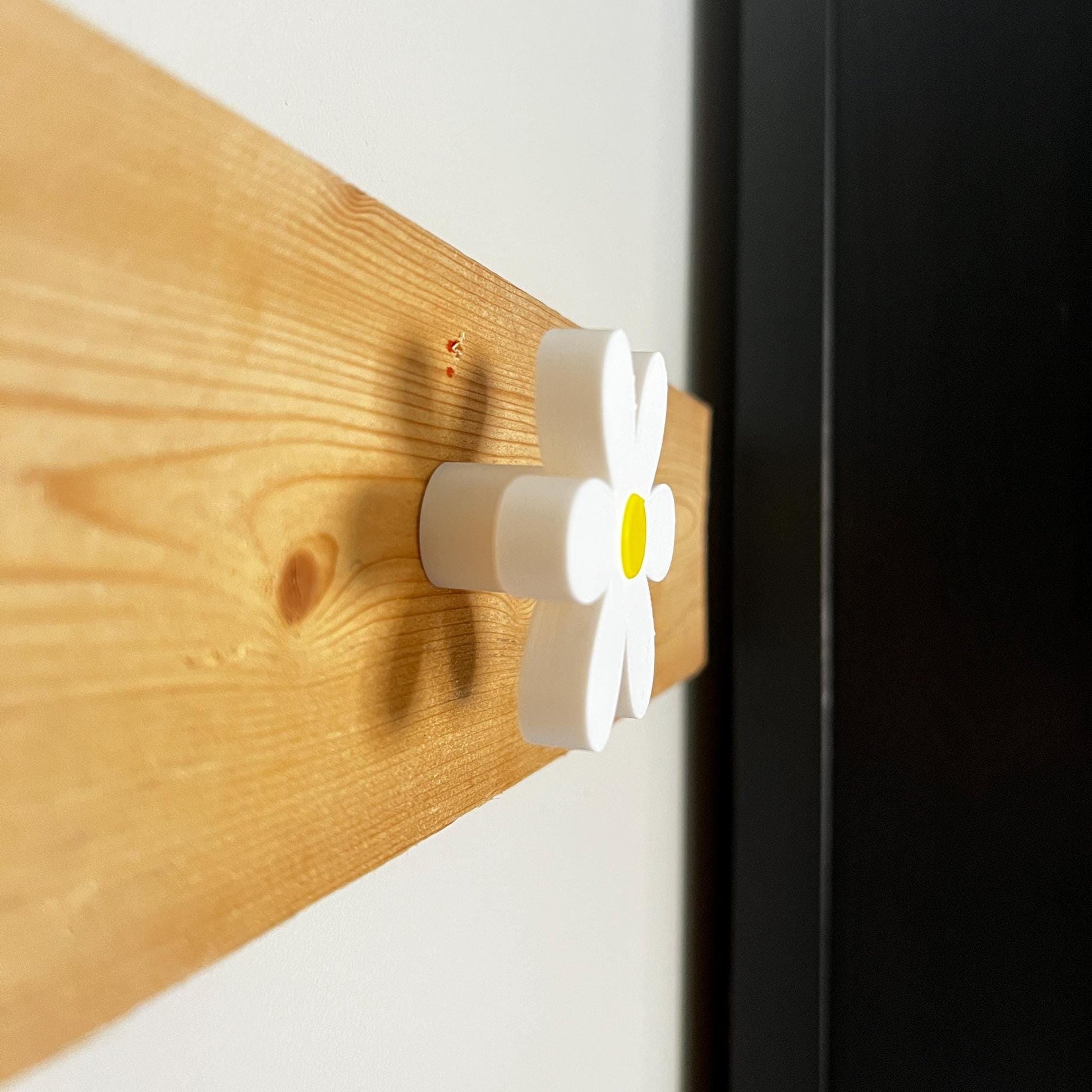 Daisy Flower Wall Hook | Cute Decorative Coat Hook | Kids Room, Nursery, Entryway Storage