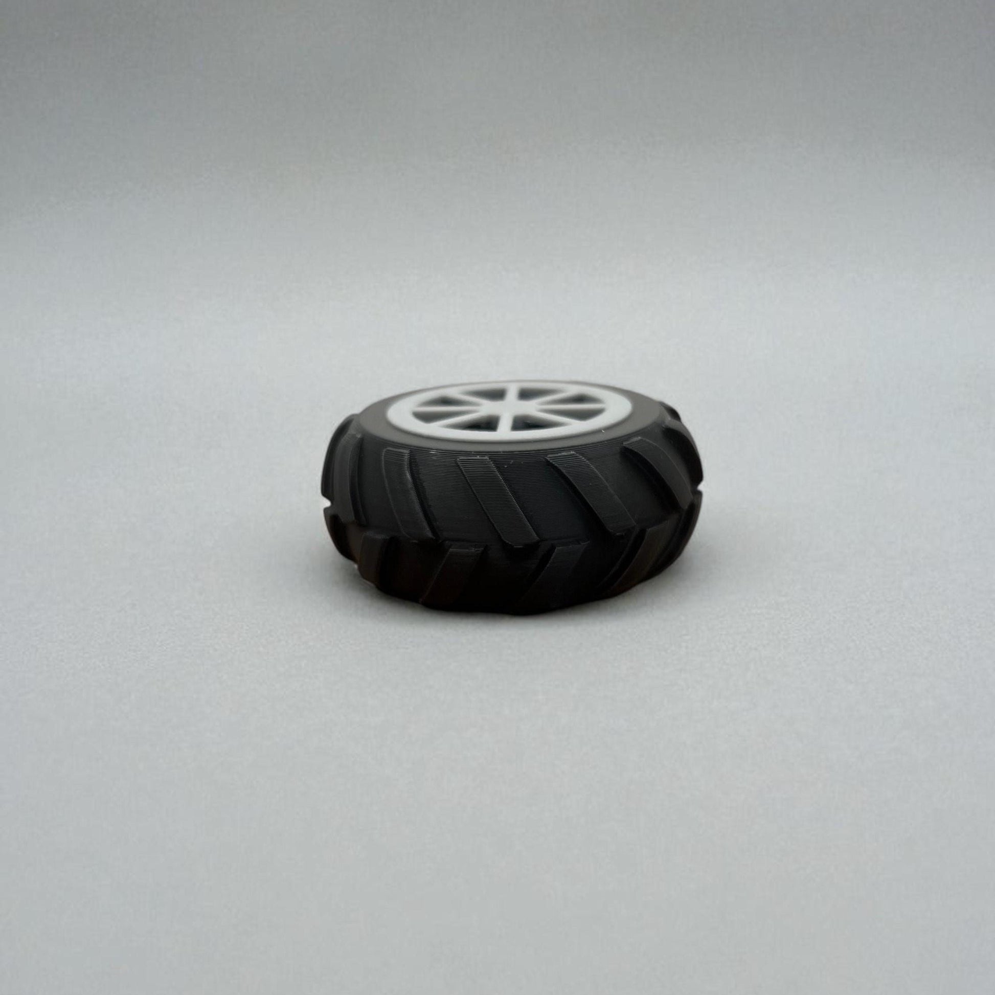 3D Printed Tyre Drawer Pull: Car-Themed Kids&#39; Room Decor