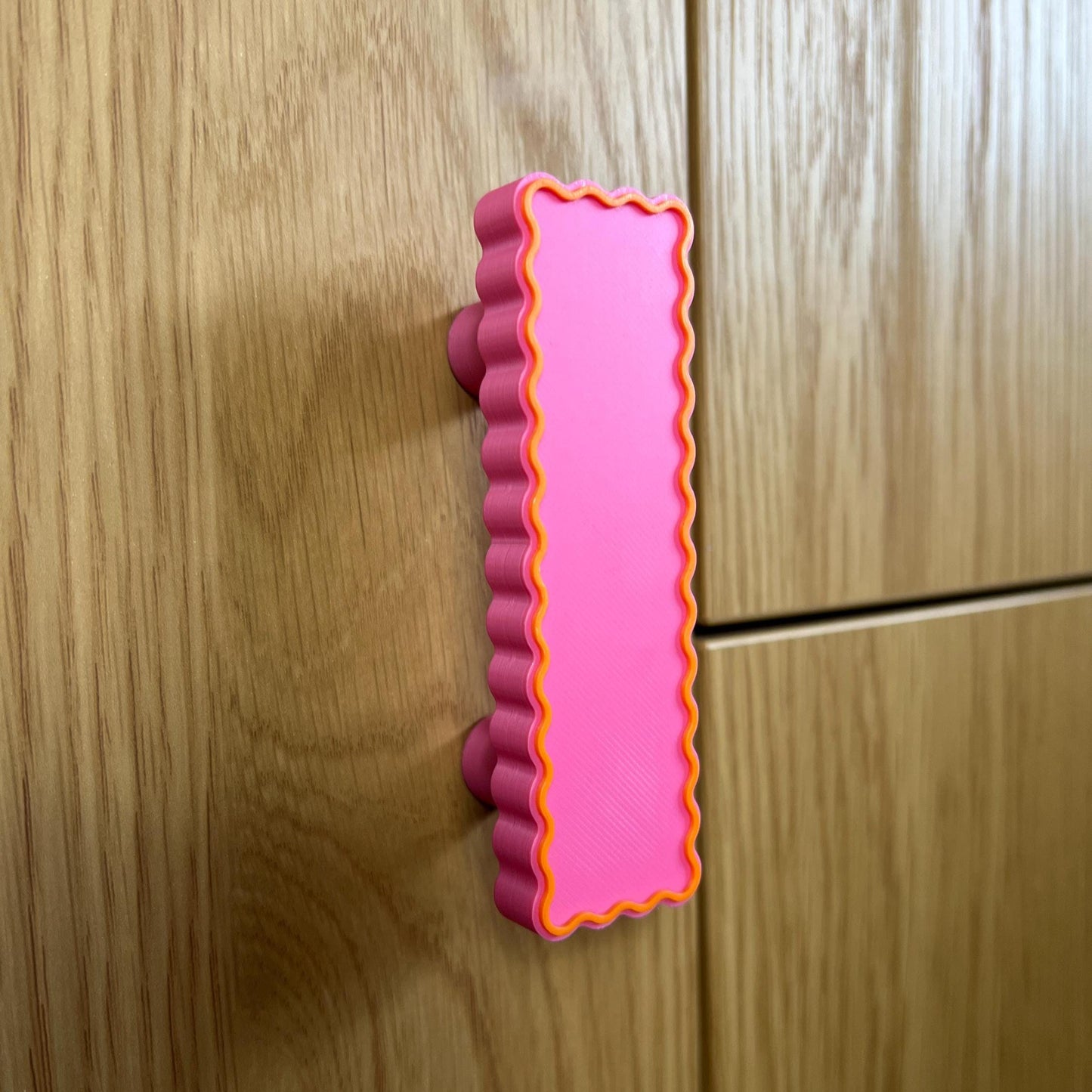 Retro Pink and Orange 3D Printed Drawer Pull – Wavy Scalloped Cabinet Handle for Dresser, Wardrobe, Kitchen Drawers, Nursery Furniture, Kids Room Storage, Craft Cabinet Hardware, Colorful Vintage Style Knob Replacement