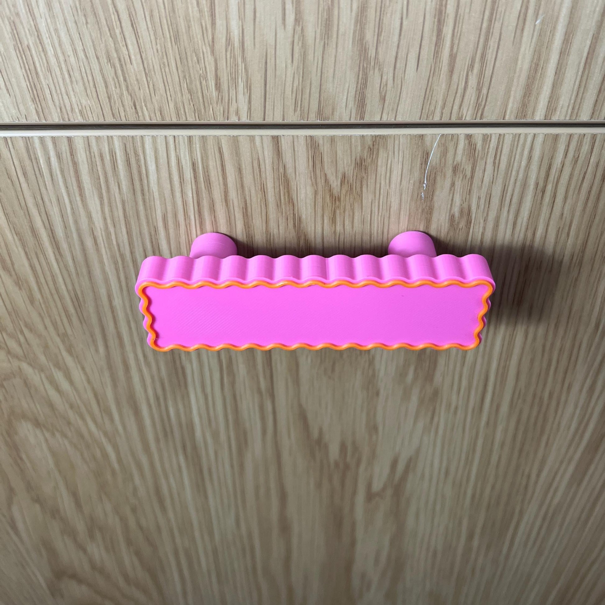Retro Pink and Orange 3D Printed Drawer Pull – Wavy Scalloped Cabinet Handle for Dresser, Wardrobe, Kitchen Drawers, Nursery Furniture, Kids Room Storage, Craft Cabinet Hardware, Colorful Vintage Style Knob Replacement